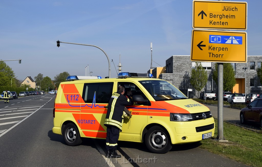 Schwerer VU LKW Zug Bergheim Kenten Koelnerstr P070.JPG - Miklos Laubert